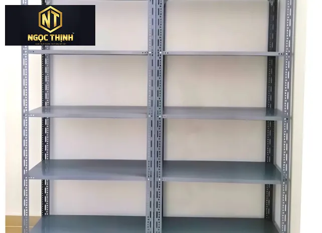 KỆ SẮT ĐỰNG SẢN PHẨM CÓ NGĂN